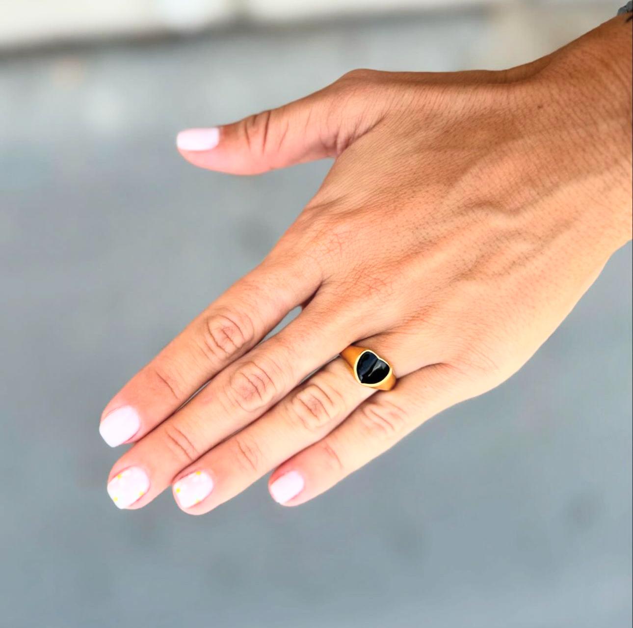 Anillo Sello corazón negro