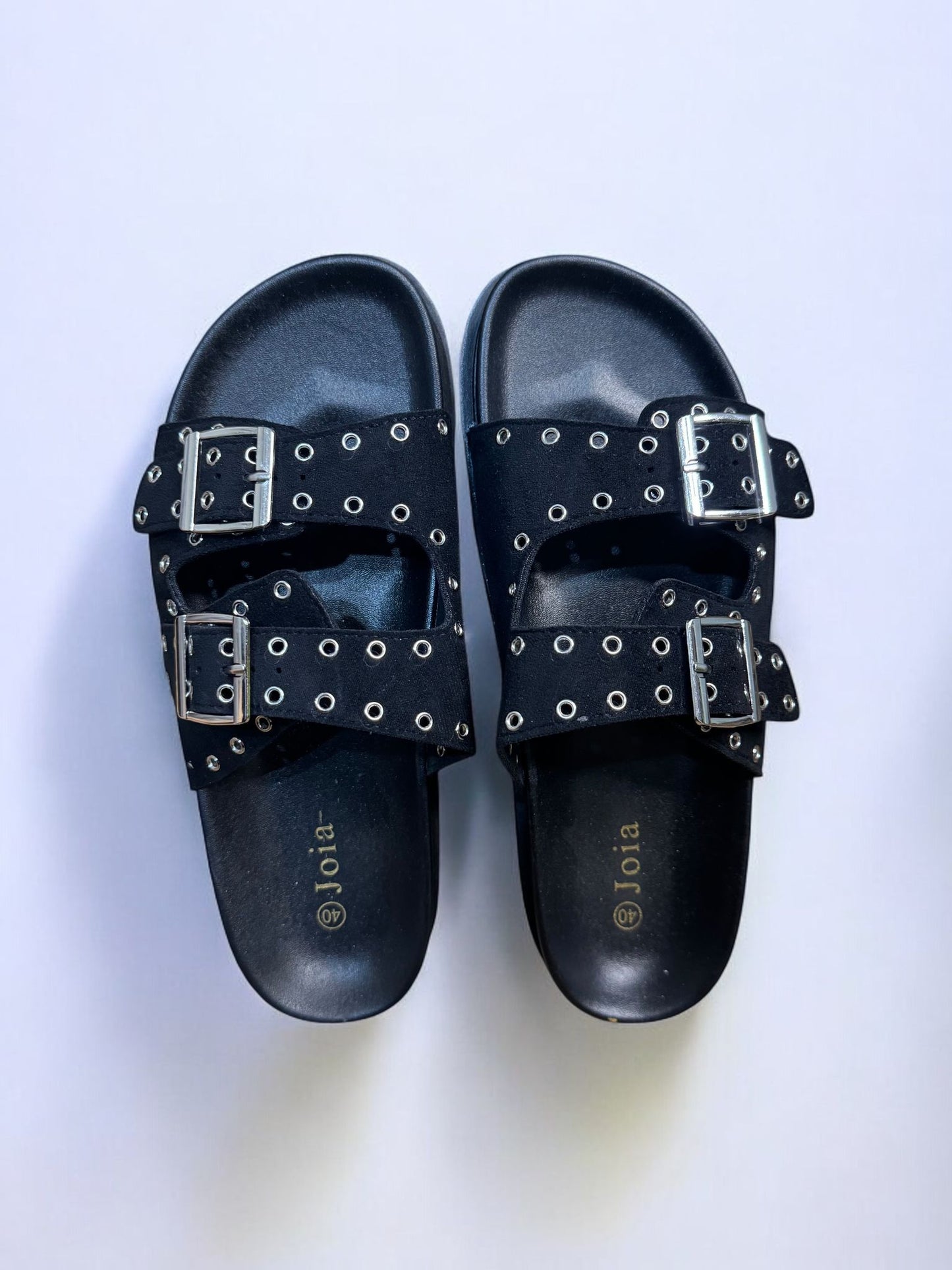 SANDALIAS TACHAS