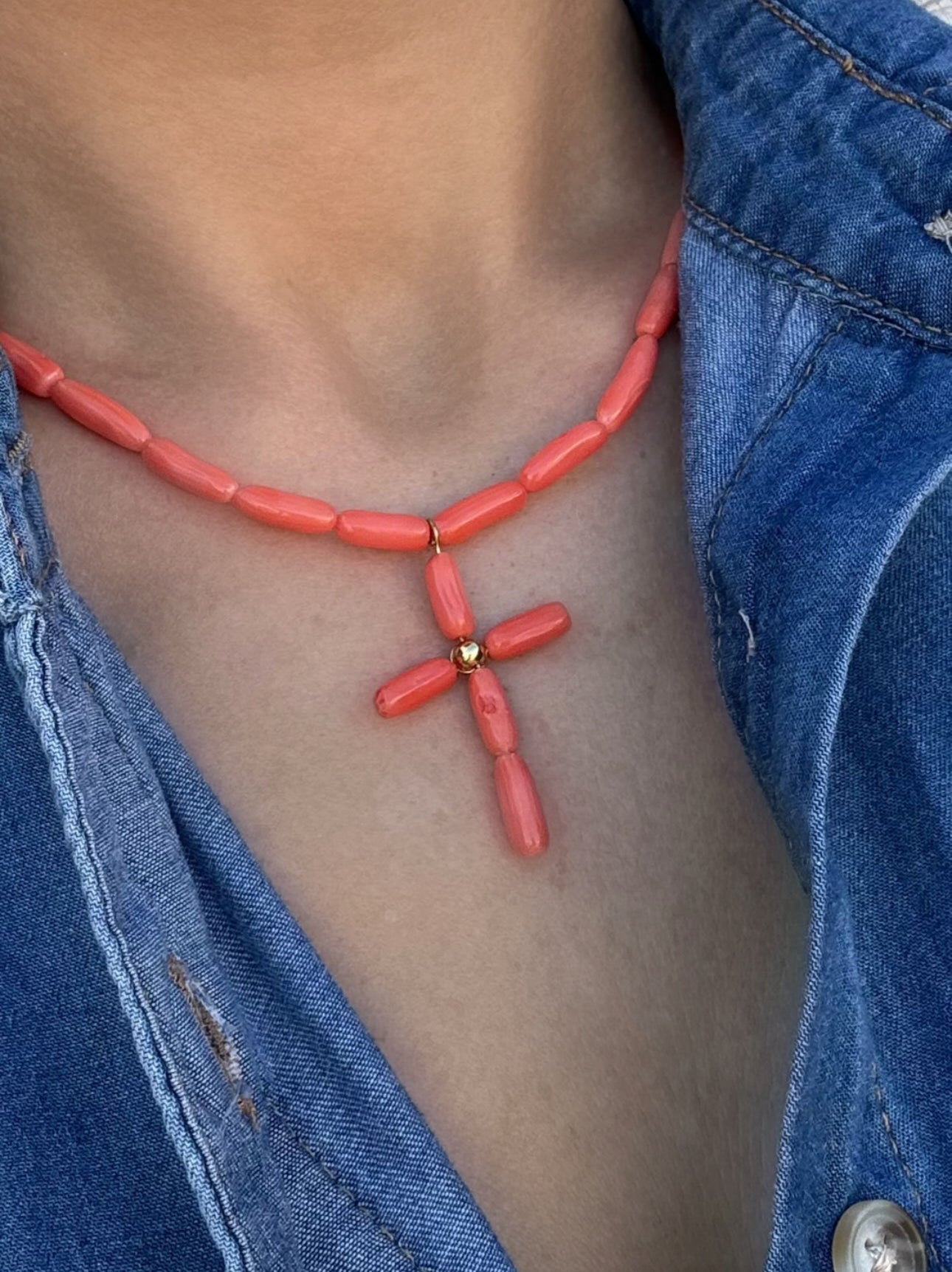 Collar Coral Cruz